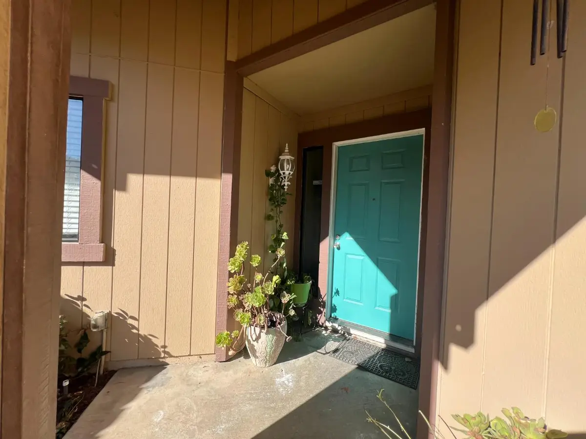 272 River Run Cir, Sacramento, CA 95833 - #1