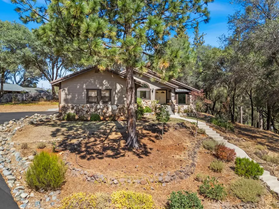 13270 Dry Creek Road, Auburn, CA 95602 - #2