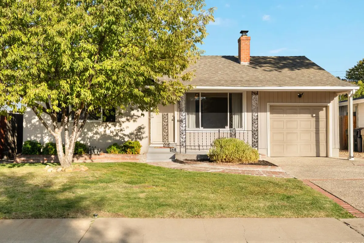 5641 Johns Drive, Sacramento, CA 95822 - #1