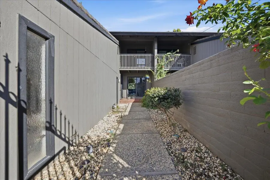 7551 Fairway Two Avenue, Fair Oaks, CA 95628 - #3