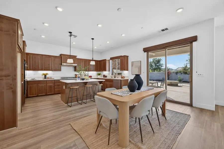 300 Yorktown Court, Roseville, CA 95747 - #2