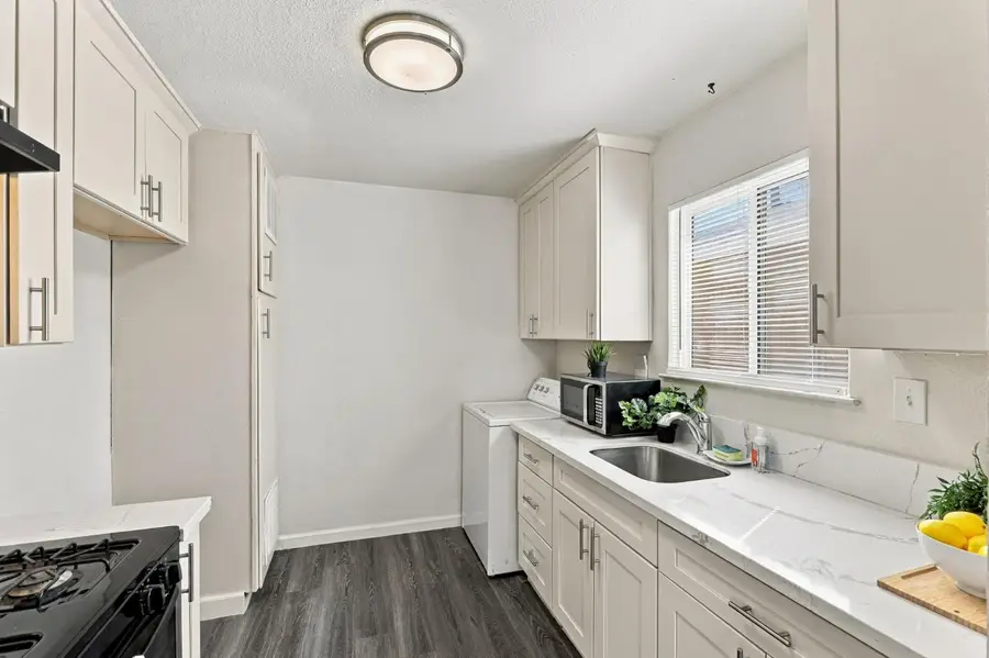 7330 25th Avenue, Sacramento, CA 95820 - #2
