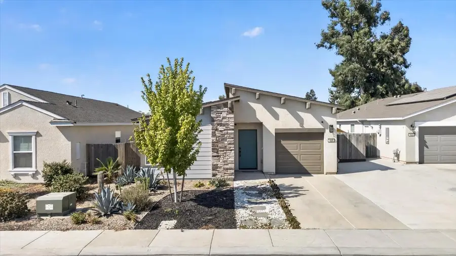 449 Stein Way, Waterford, CA 95386 - #3