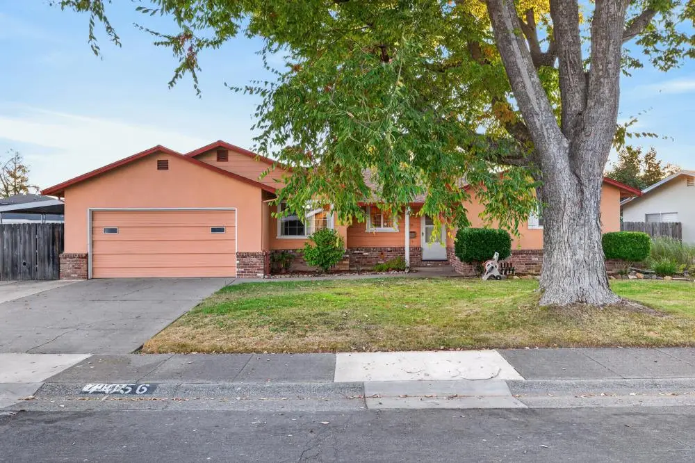 7056 Amherst Street, Sacramento, CA 95822 - #1
