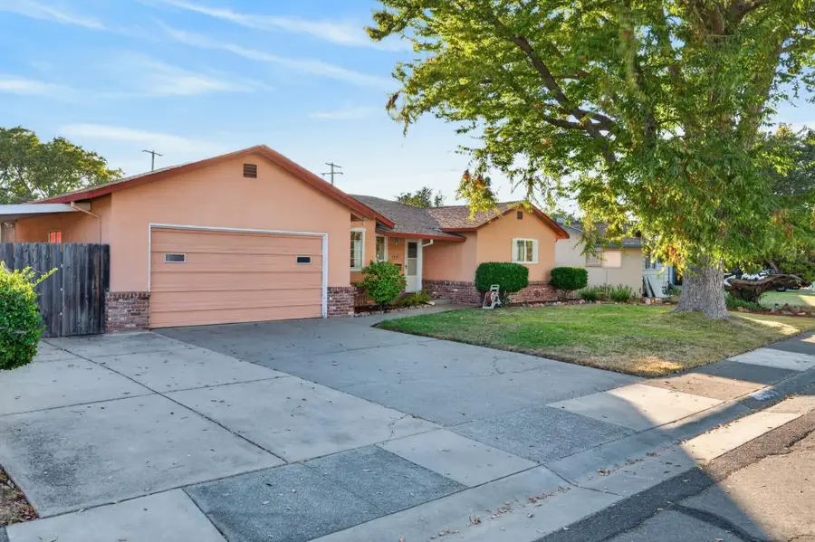 7056 Amherst Street, Sacramento, CA 95822 - #3