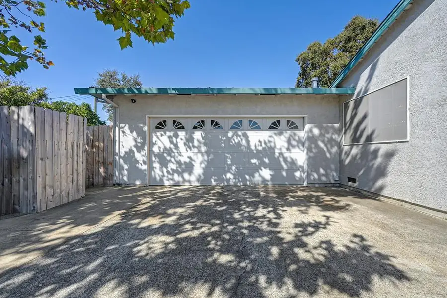 5835 Northgrove Way, Citrus Heights, CA 95610 - #3