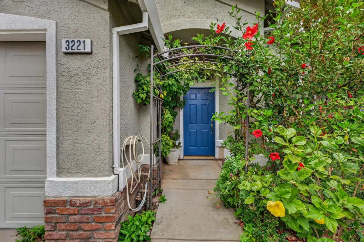 3221 Turnbuckle Circle, Elk Grove, CA 95758 - #1