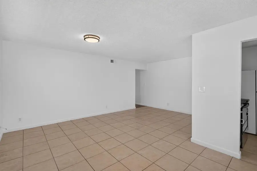 4431 Palm Avenue #4, Sacramento, CA 95842 - #3