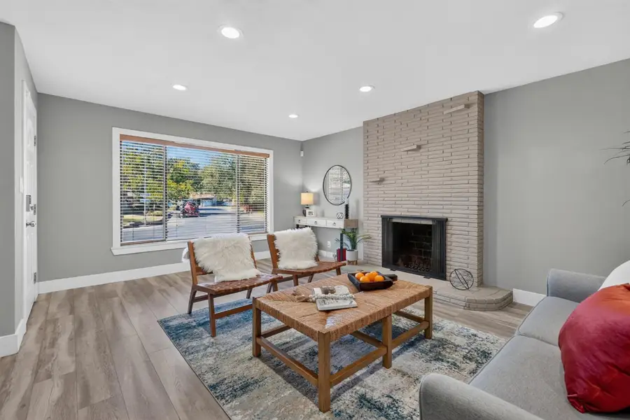 4301 45th Avenue, Sacramento, CA 95824 - #2