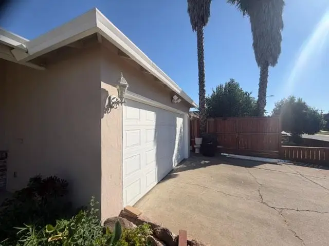 6229 Welty Way, Sacramento, CA 95824 - #2