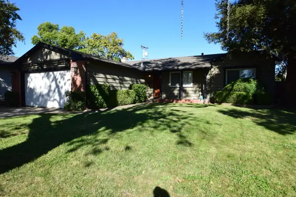 8313 Briarcliff Way, Sacramento, CA 95826