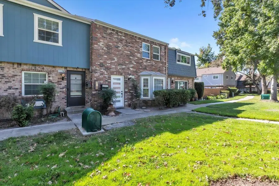4032 Oak Villa Circle, Carmichael, CA 95608 - #2