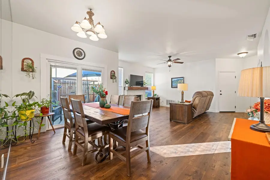 137 Camberwell Way, Folsom, CA 95630 - #2