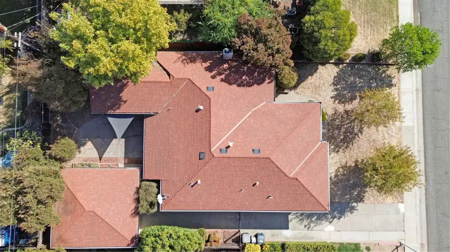 2215 Stover Way, Sacramento, CA 95822 - #3