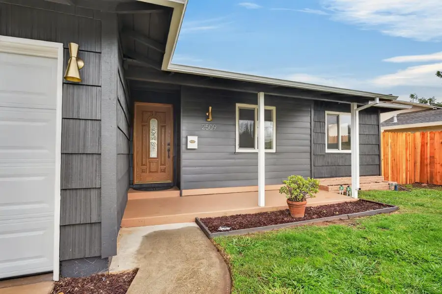 2509 Zinfandel Drive, Rancho Cordova, CA 95670 - #3