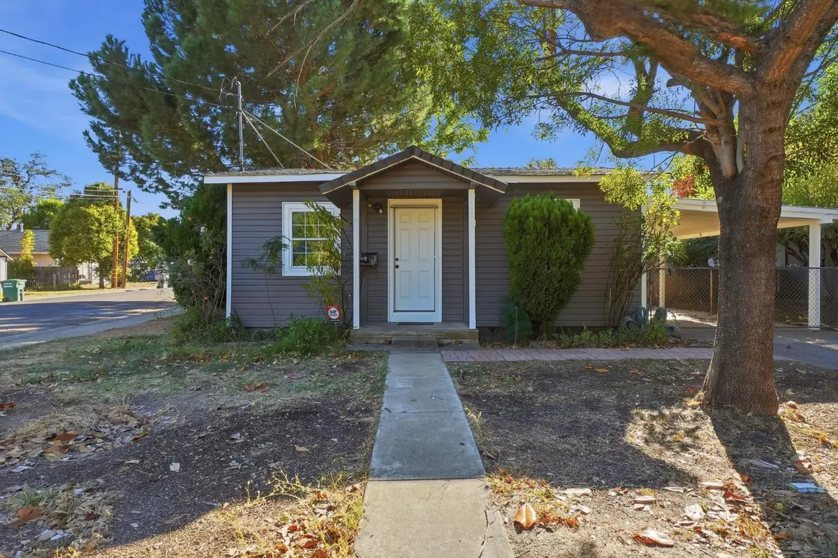 815 Locust Street, Redding, CA 96001 - #1