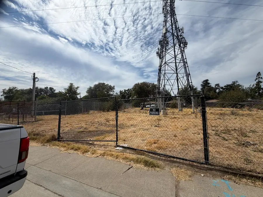 3175 Callecita Street, Sacramento, CA 95815 - #2