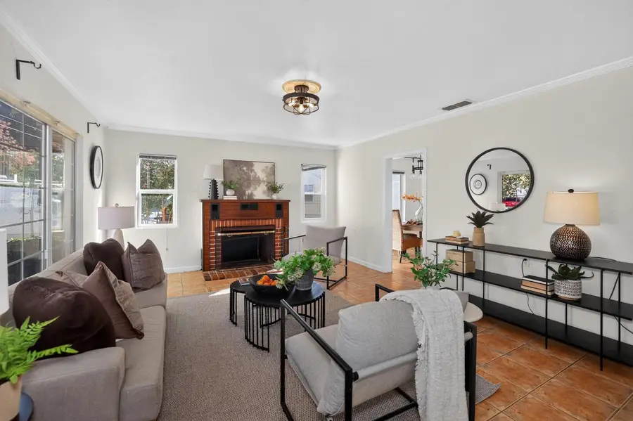 16 Oak Avenue, Woodland, CA 95695 - #3