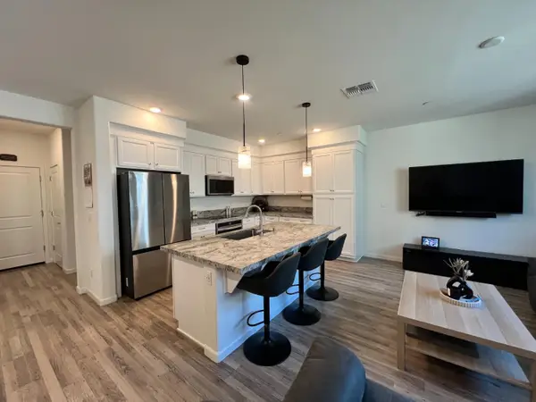 3074 River Trout Walk, Sacramento, CA 95833