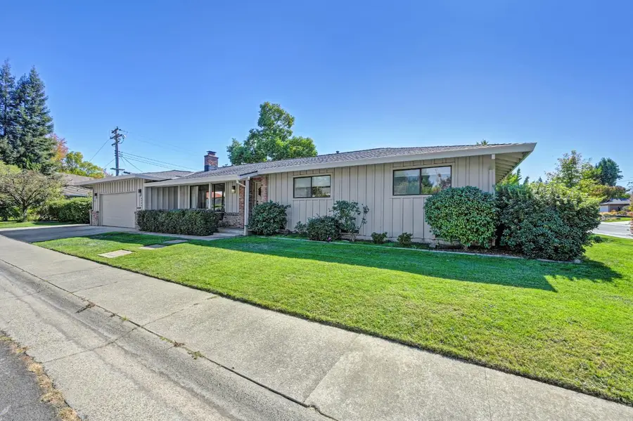 4146 Dena Way, Sacramento, CA 95821 - #3