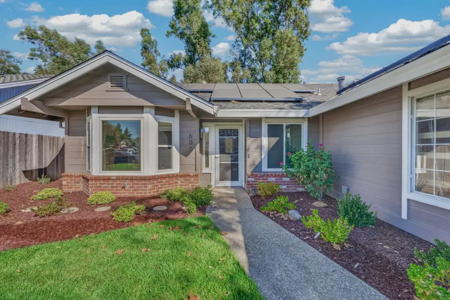 600 E 10th Street, Lincoln, CA 95648 - #2