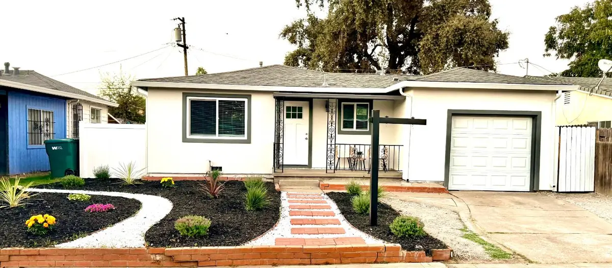 2421 E Scotts Avenue, Stockton, CA 95205 - #1