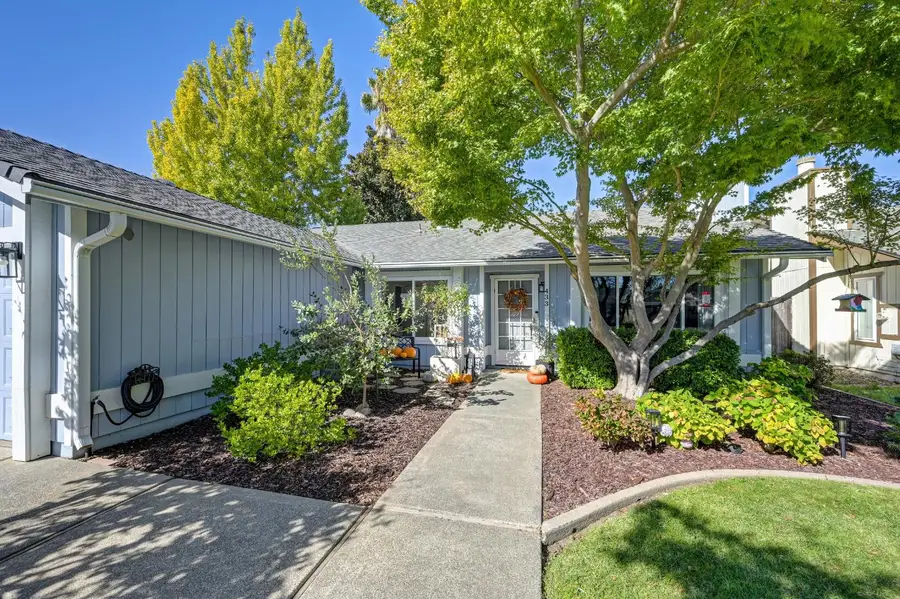 433 Spinnaker Way, Sacramento, CA 95831 - #2