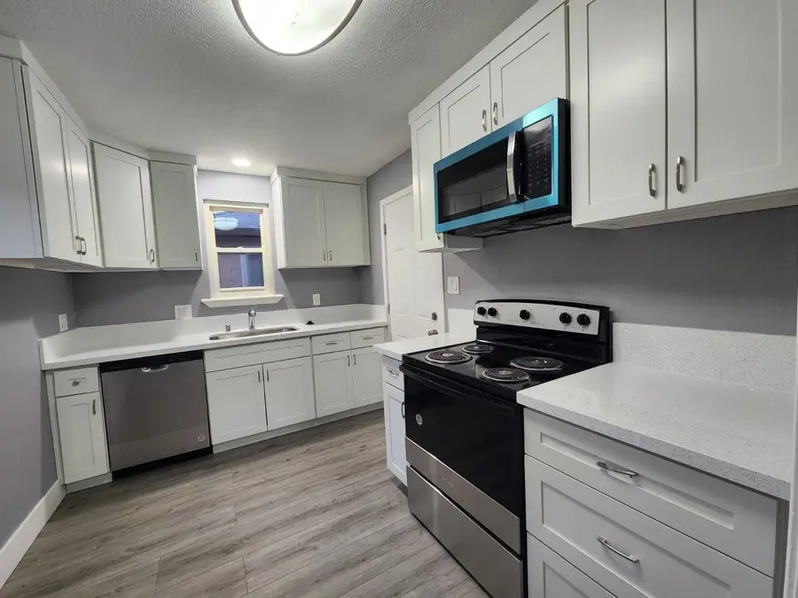 4831 76th Street, Sacramento, CA 95820 - #3