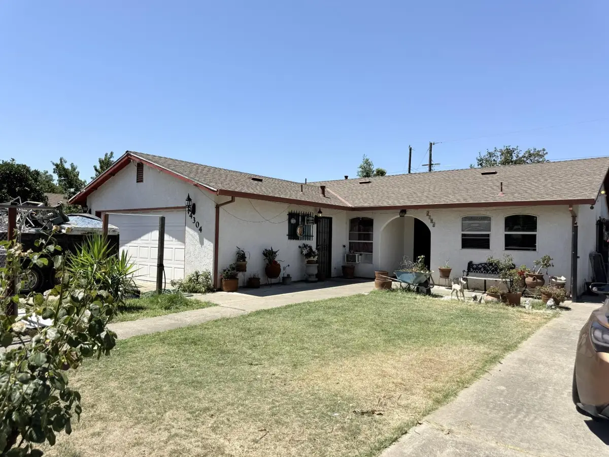 4304 Howard Avenue, Sacramento, CA 95820 - #1
