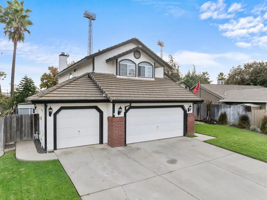 1529 Michele Way, Escalon, CA 95320 - #3