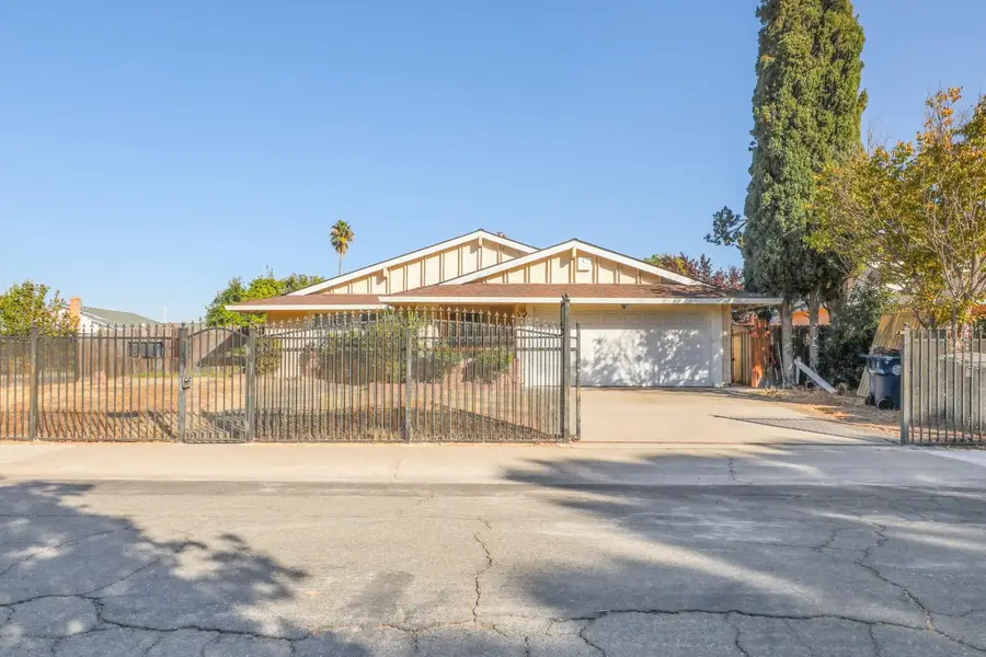 1 Rancho Torre Court, Sacramento, CA 95828 - #2