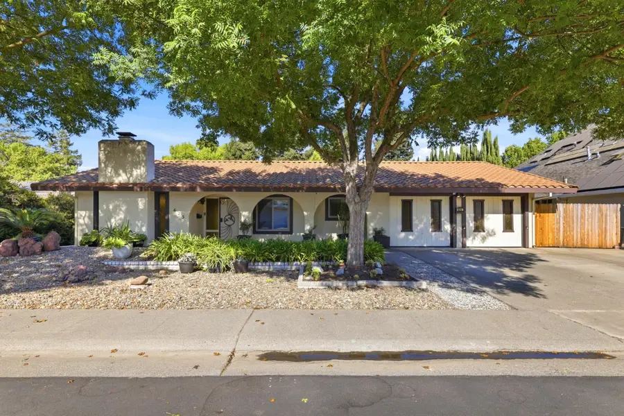 625 Estrella Place, Davis, CA 95616 - #2