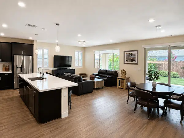8817 Piano Circle, Elk Grove, CA 95757