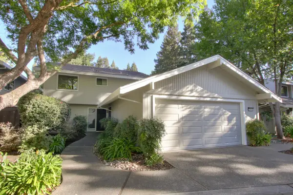 2042 University Park Drive, Sacramento, CA 95825