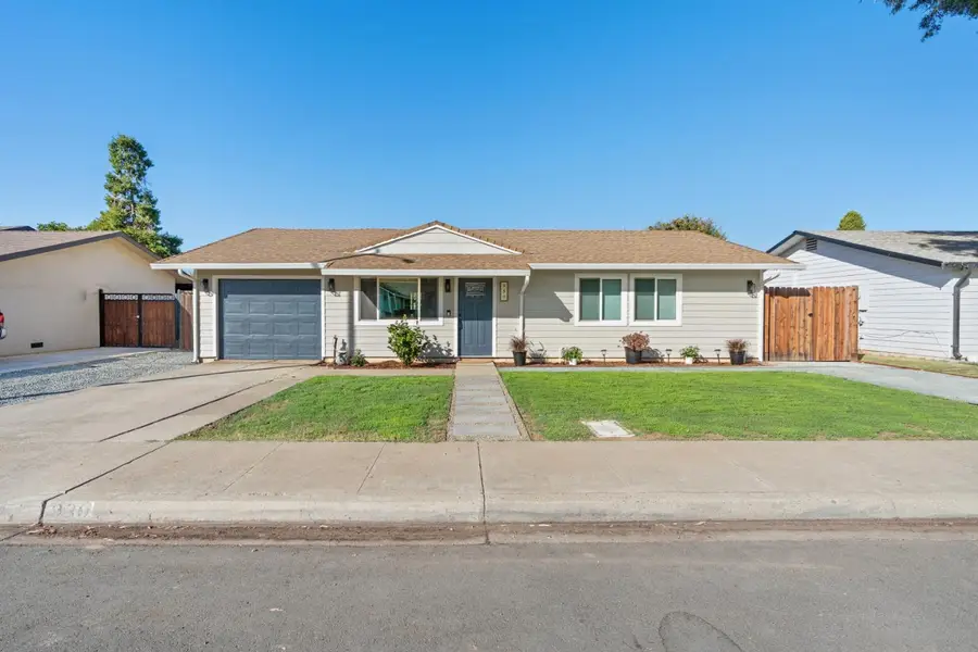 930 1st Street, Galt, CA 95632 - #2