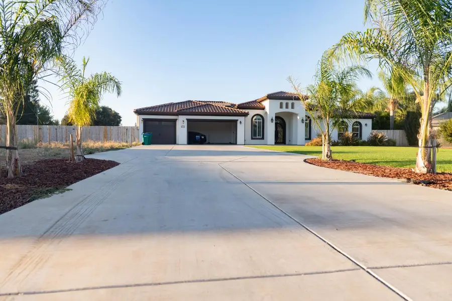 8301 Simi Court, Stockton, CA 95212 - #3