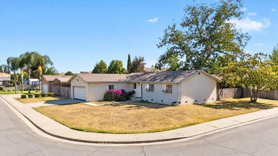 4900 Glenmoor Way, Denair, CA 95316 - #2