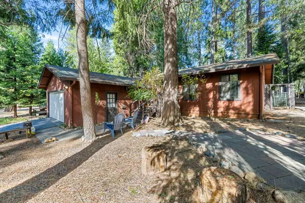 5851 Lupin Lane, Pollock Pines, CA 95726