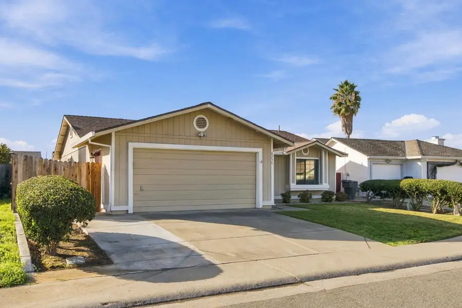 8236 Summer Falls Circle, Sacramento, CA 95828 - #3