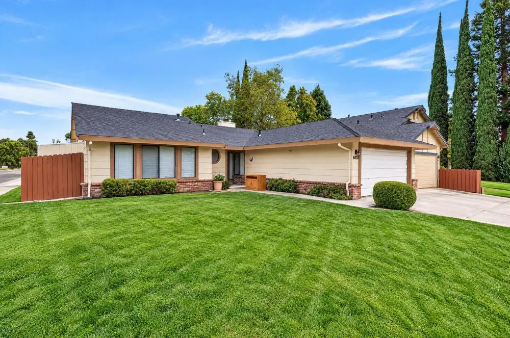 6816 Bronze Oak Court, Elk Grove, CA 95758 - #1