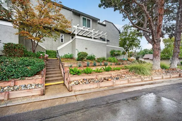 3072 Swallows Nest Drive, Sacramento, CA 95833