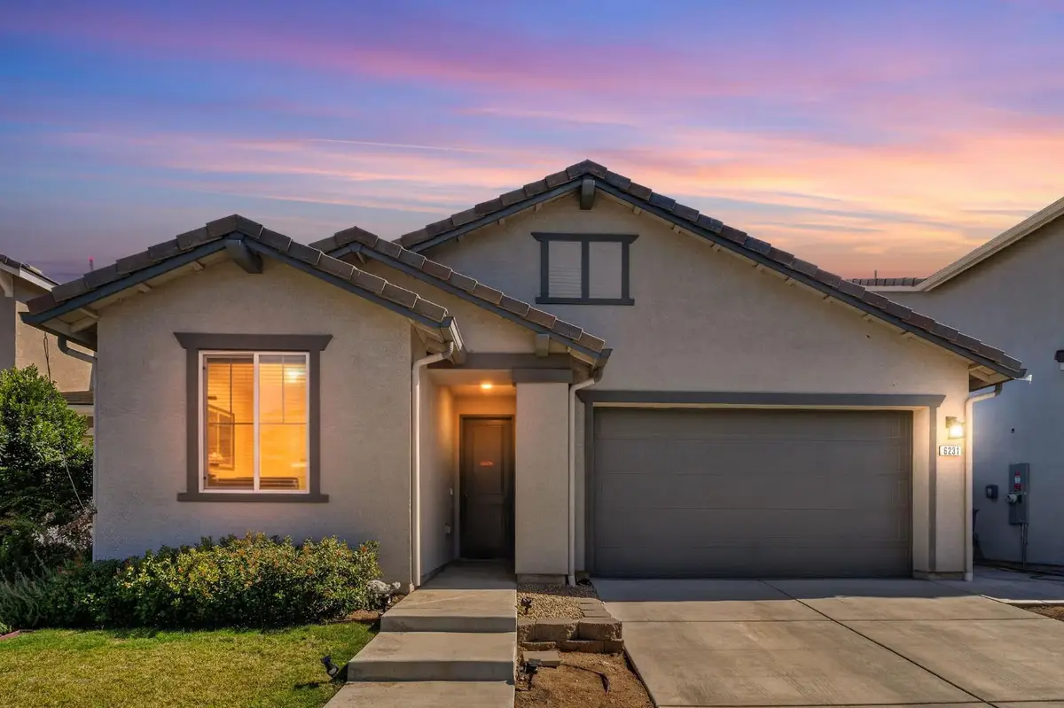 6231 E Berkeley Avenue, Fresno, CA 93727 - #1
