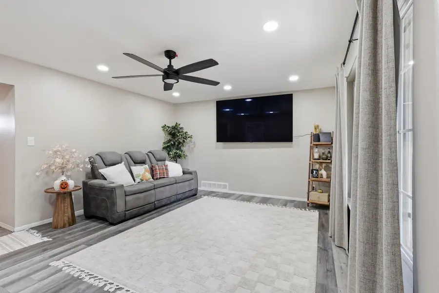 4821 N Millbrook Avenue, Fresno, CA 93726 - #3