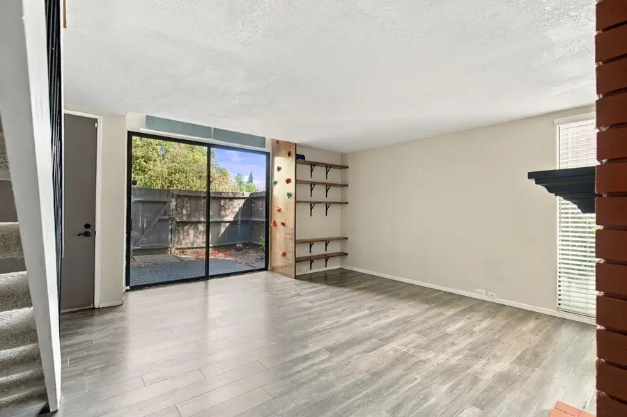 621 Woodside Sierra #5, Sacramento, CA 95825 - #3