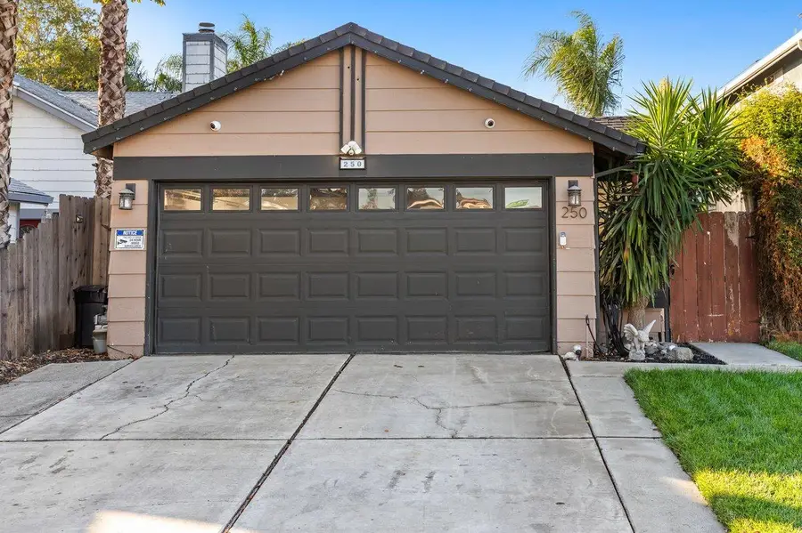 250 Hawthorne Drive, Tracy, CA 95376 - #2