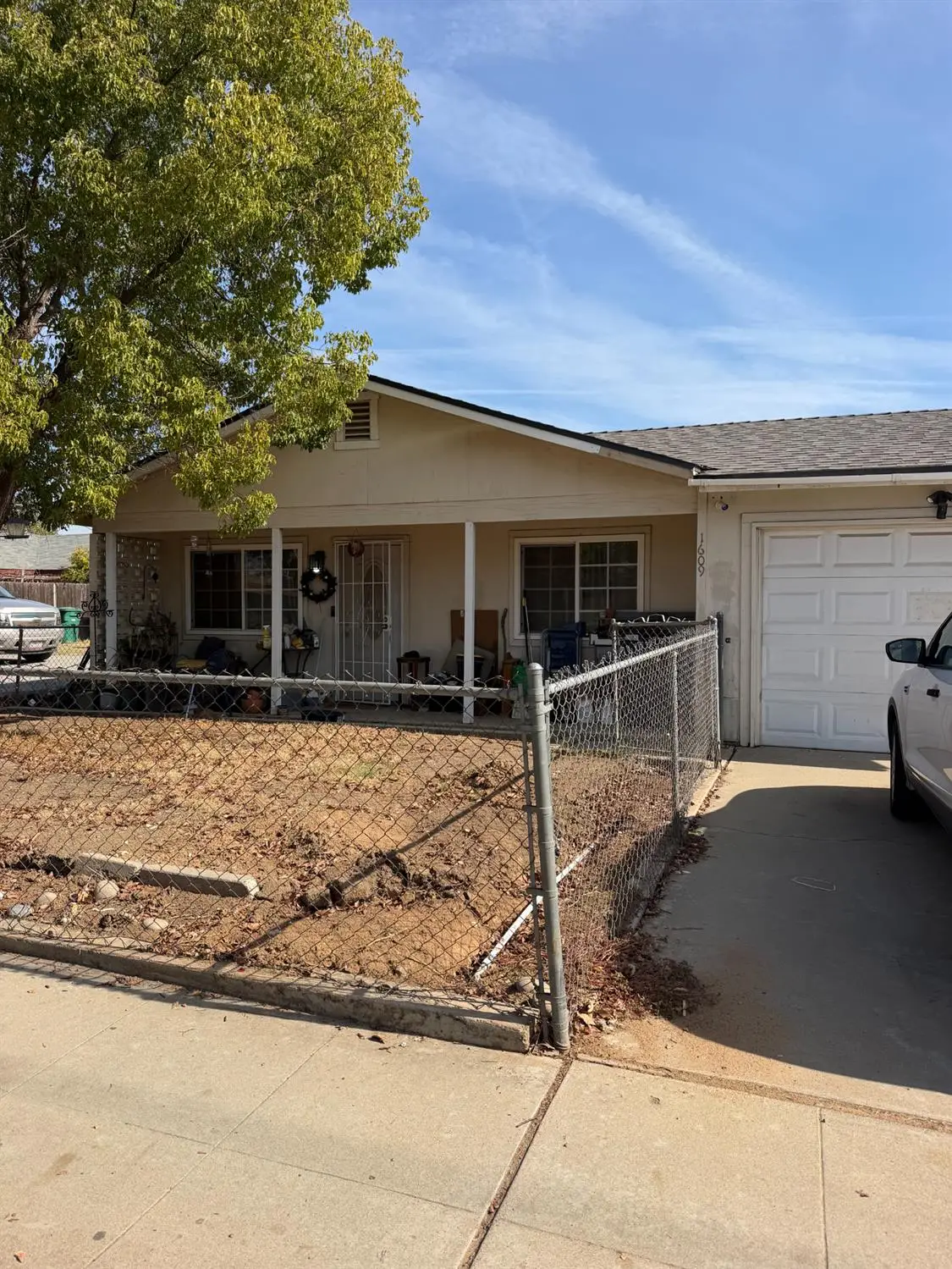 1609 N Lake Street, Madera, CA 93638 - #1