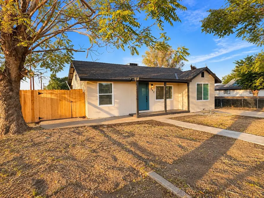 642 Washington Street, Earlimart, CA 93219 - #2