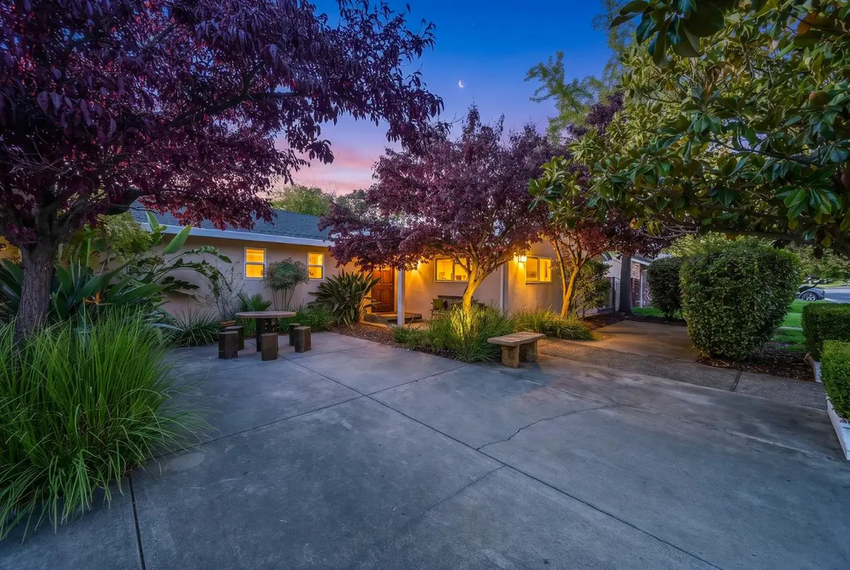 2821 Walton Way, Sacramento, CA 95821 - #1