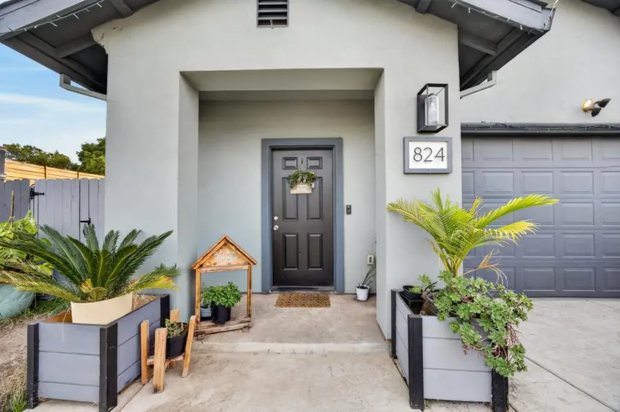 824 Carmelita Avenue, Sacramento, CA 95838 - #3