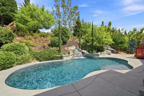 400 Listowe Drive, Folsom, CA 95630